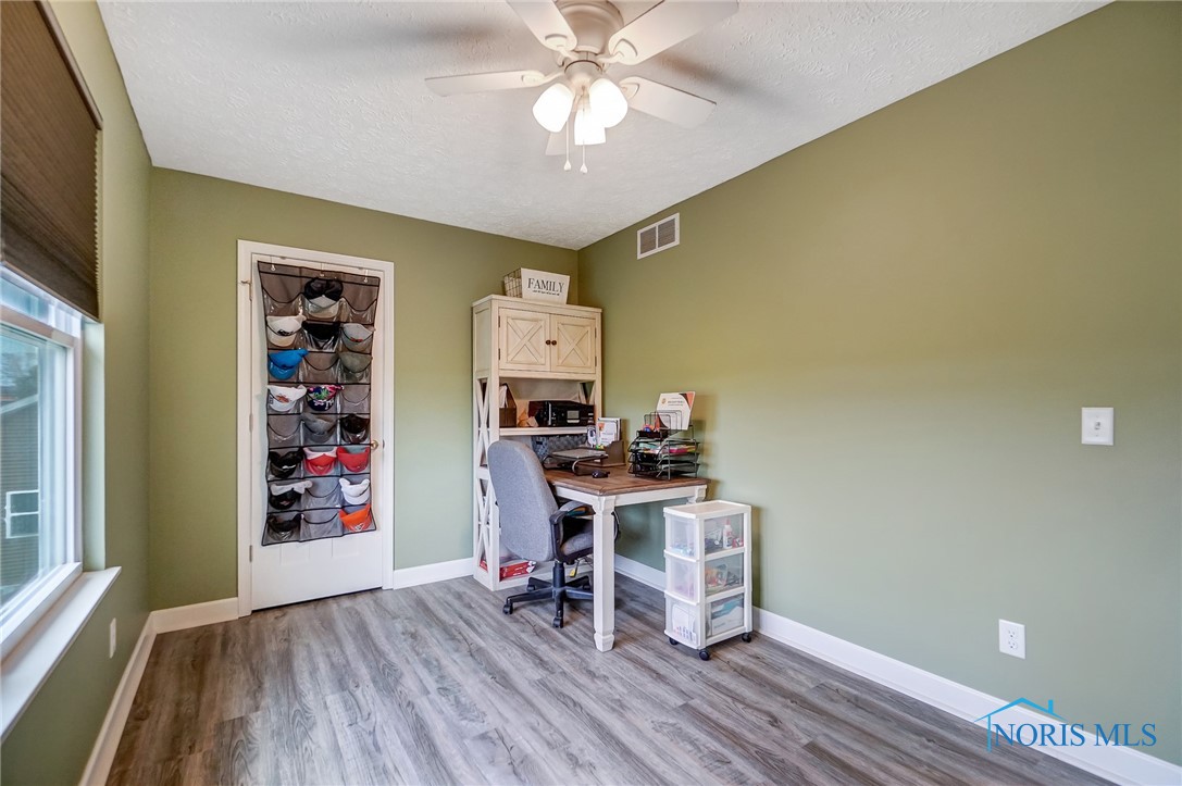 12825 Chickory Drive, Van Buren, Ohio image 24