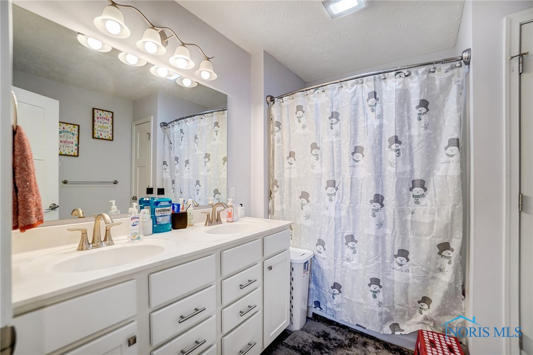 12825 Chickory Drive, Van Buren, Ohio image 25