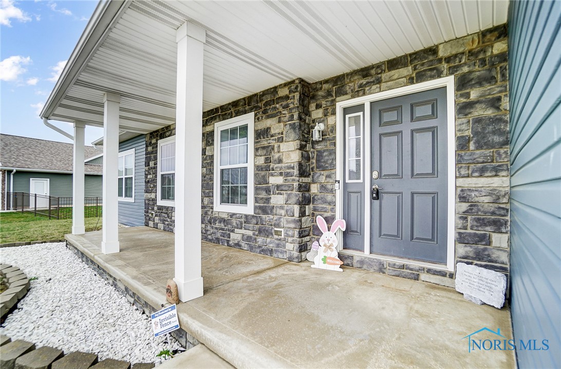12825 Chickory Drive, Van Buren, Ohio image 2