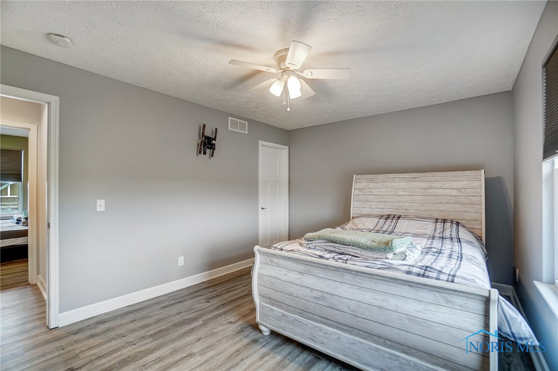 12825 Chickory Drive, Van Buren, Ohio image 28