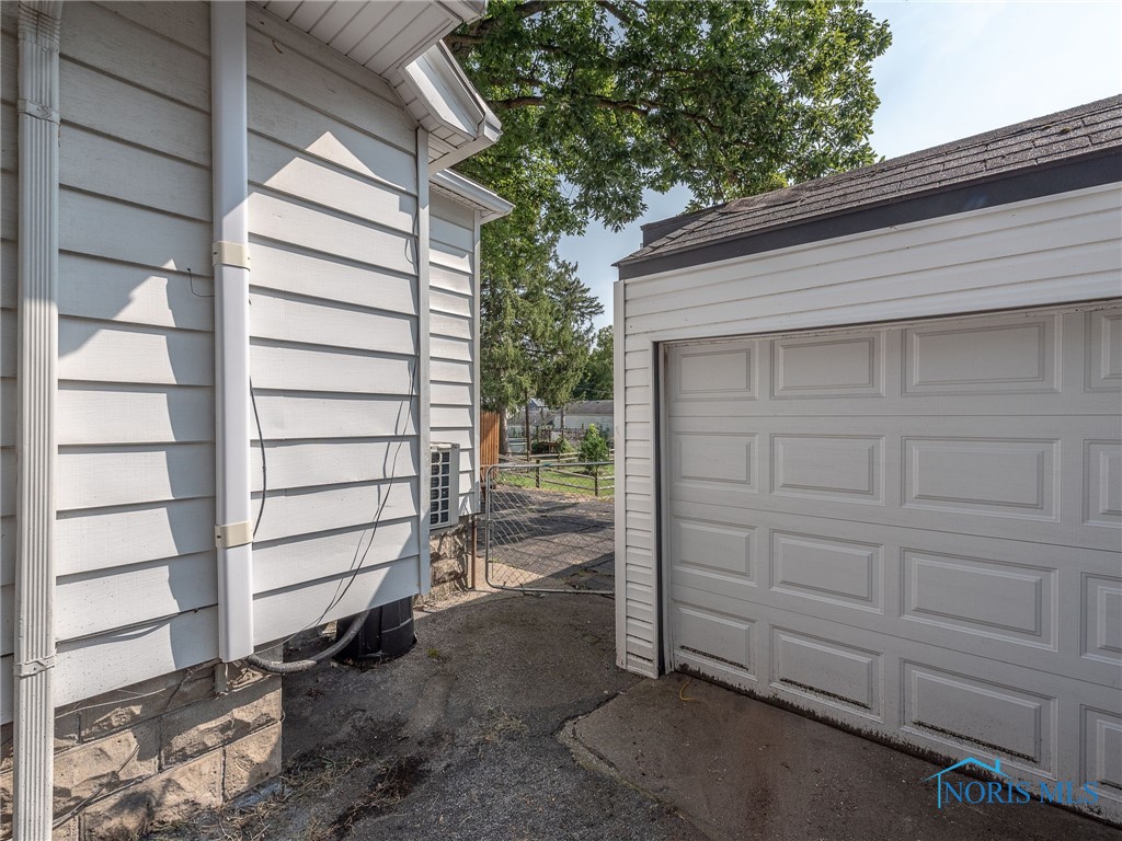 2345 Lambert Drive, Toledo, Ohio image 38