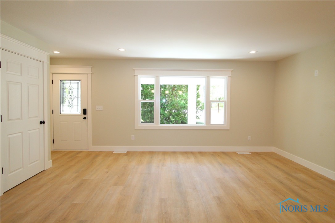630 N Schwamberger Road, Holland, Ohio image 3