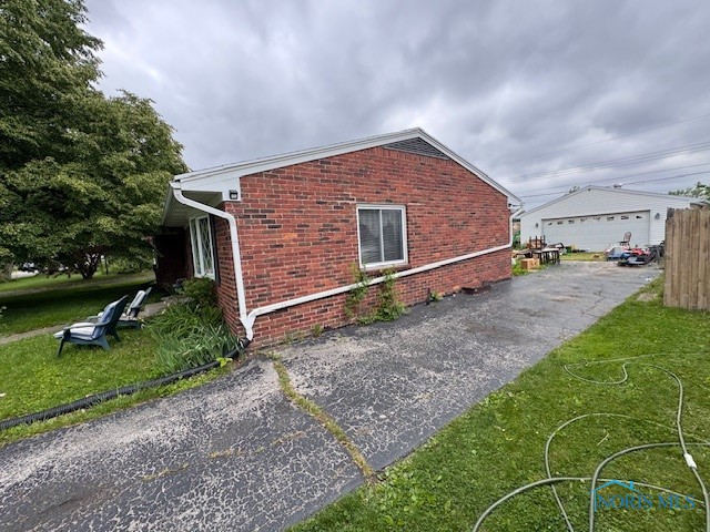 3249 N Eastmoreland Drive, Oregon, Ohio image 3