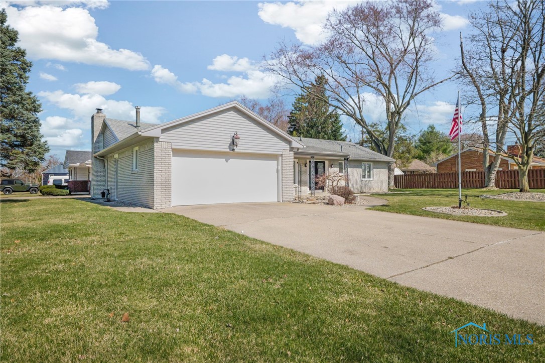 111 Rosedale Place, Rossford, Ohio image 6