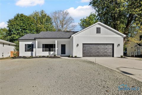 Photo of 6715 Oakbrook Drive, Whitehouse, OH 43571 (MLS # 6136879)