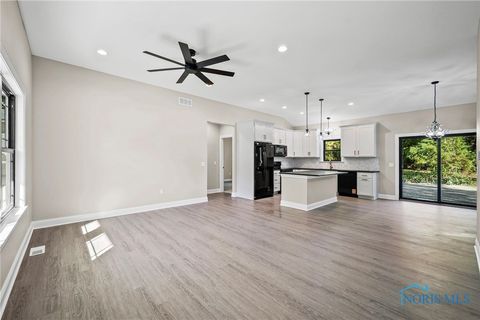 Tiny photo for 6715 Oakbrook Drive, Whitehouse, OH 43571 (MLS # 6136879)