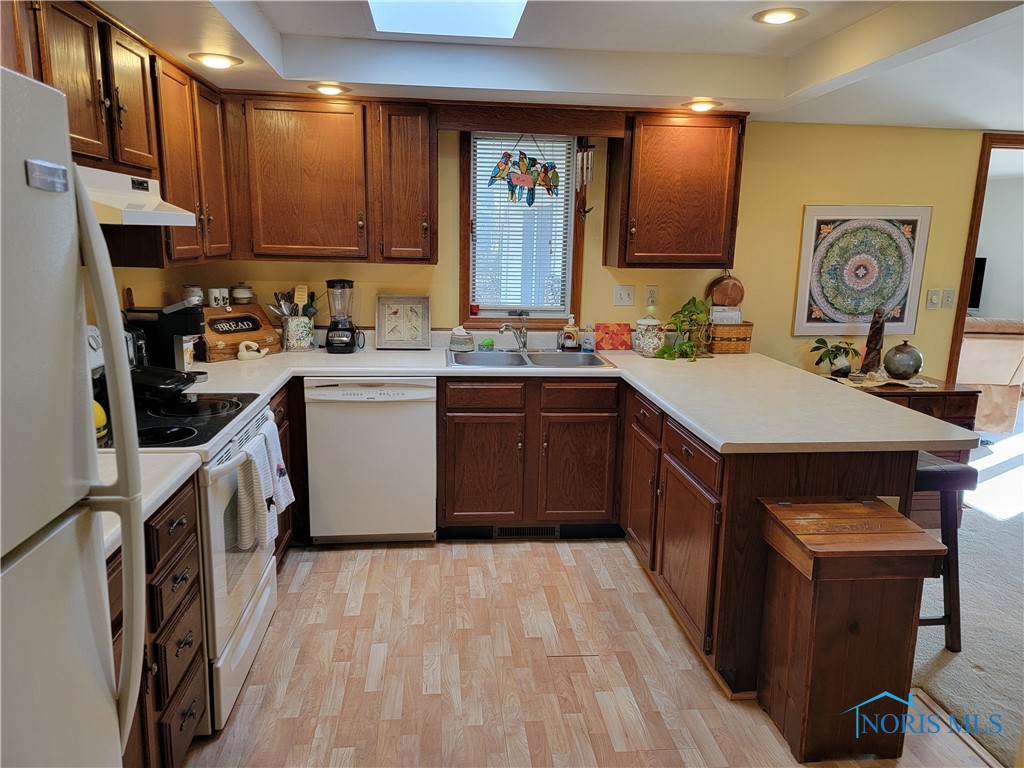 1057 W Poe Road, Bowling Green, Ohio image 7