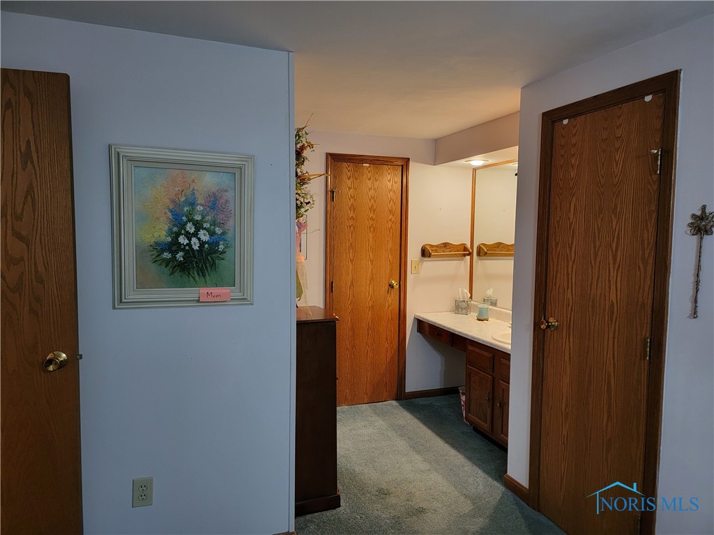 1057 W Poe Road, Bowling Green, Ohio image 21