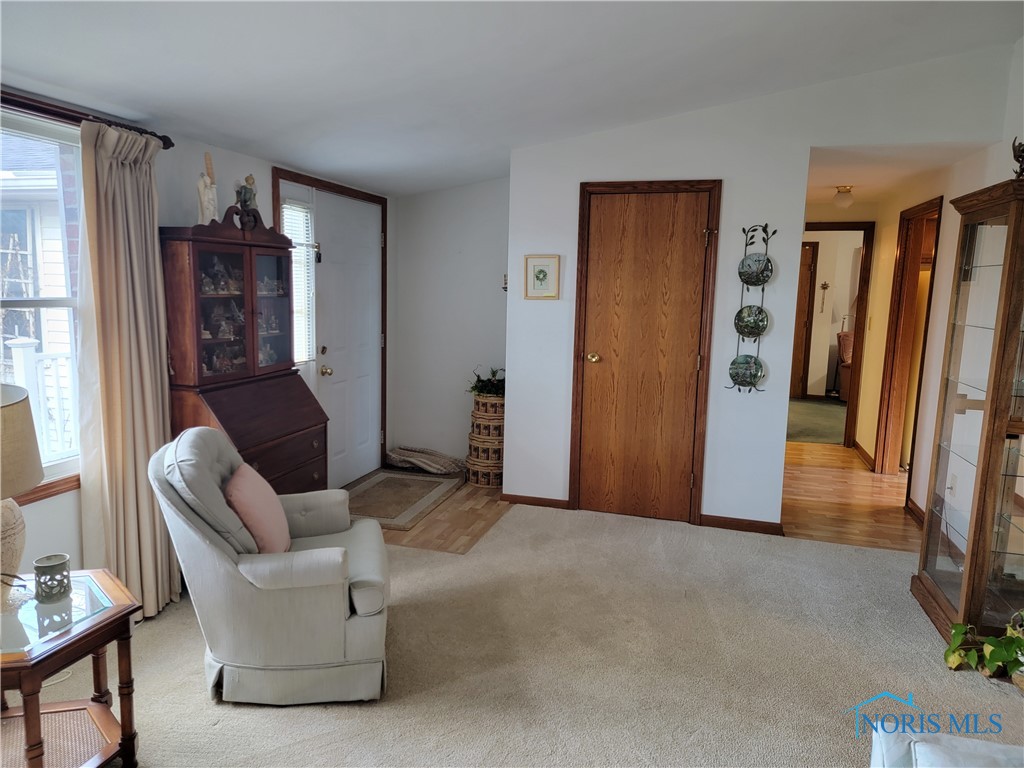 1057 W Poe Road, Bowling Green, Ohio image 3