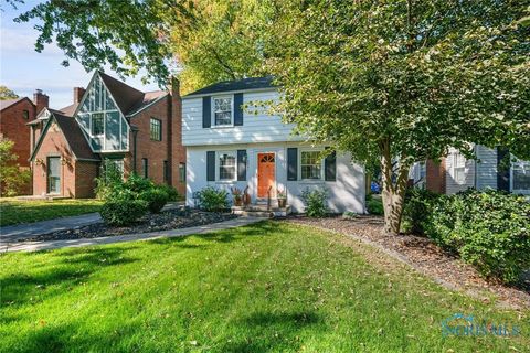 Tiny photo for 2541 Goddard Road, Toledo, OH 43606 (MLS # 6136635)