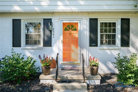 Tiny photo for 2541 Goddard Road, Toledo, OH 43606 (MLS # 6136635)