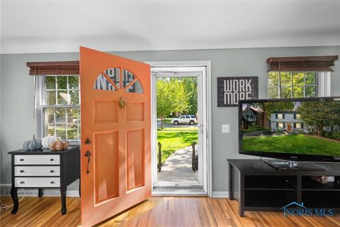 Tiny photo for 2541 Goddard Road, Toledo, OH 43606 (MLS # 6136635)