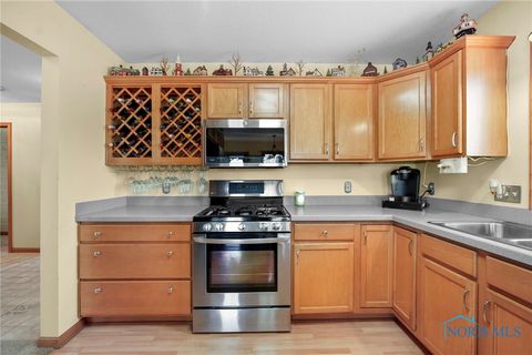 Tiny photo for 416 Castle Cove, Genoa, OH 43430 (MLS # 6136721)