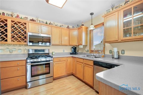 Tiny photo for 416 Castle Cove, Genoa, OH 43430 (MLS # 6136721)