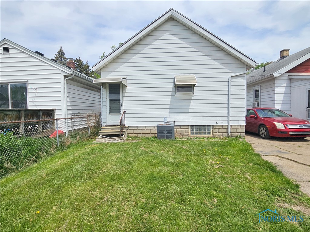 1745 Stahlwood Avenue, Toledo, Ohio image 14