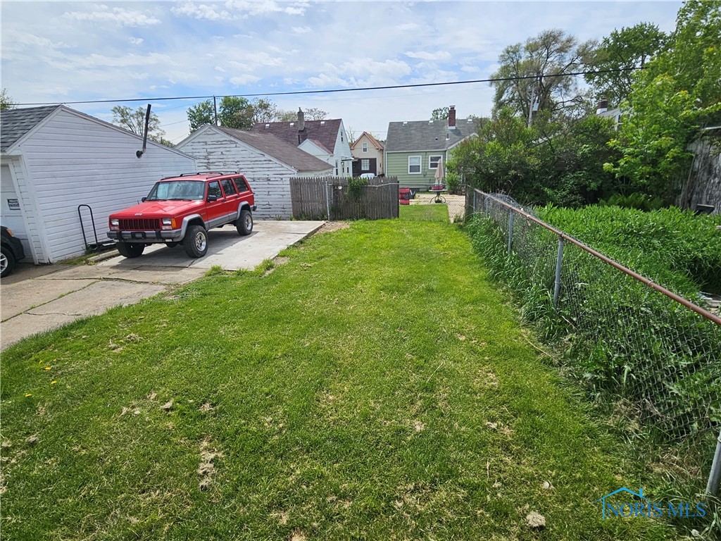 1745 Stahlwood Avenue, Toledo, Ohio image 12