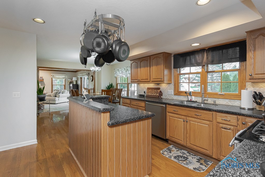 26494 Laurel Lane, Perrysburg, Ohio image 9