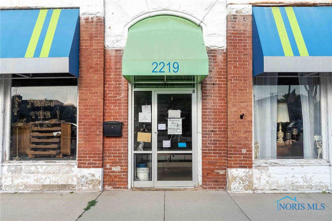 2219 N MAIN Street
