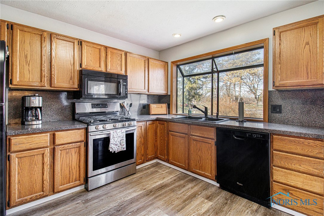 6900 Barleyton Circle, Sylvania, Ohio image 14