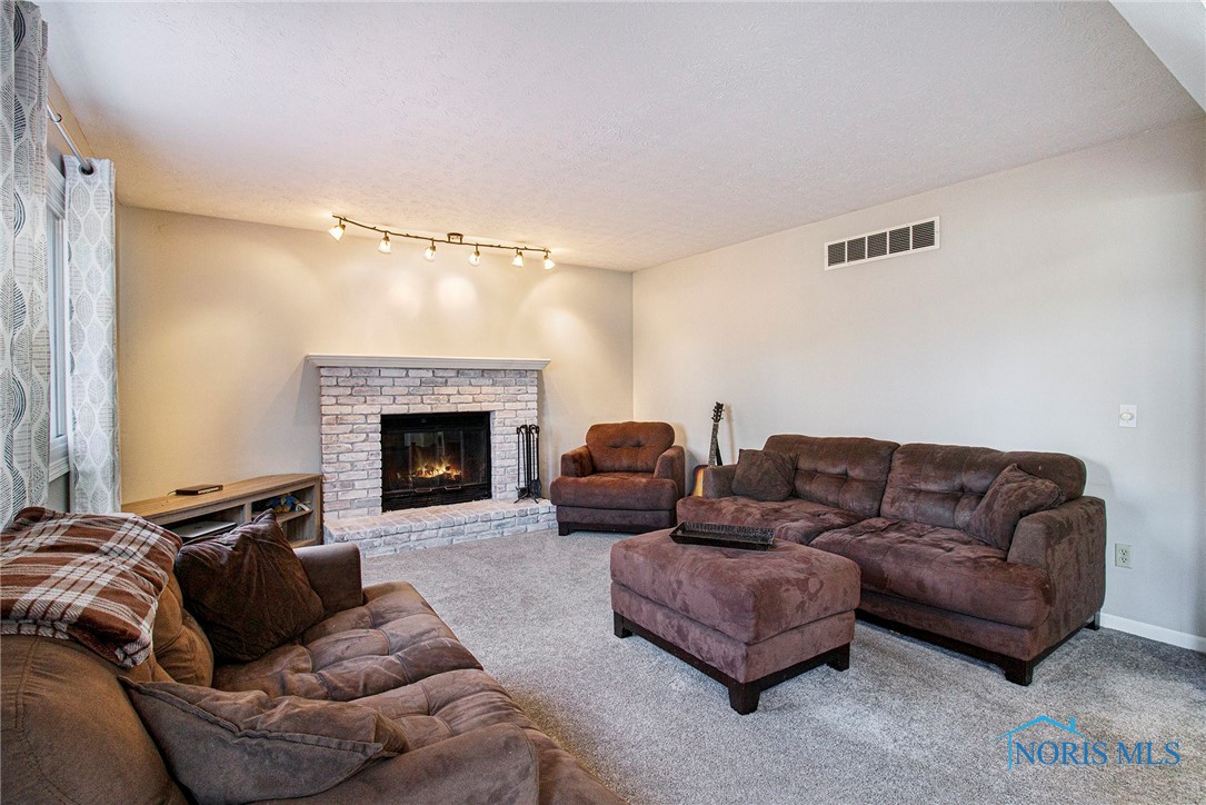 6900 Barleyton Circle, Sylvania, Ohio image 7