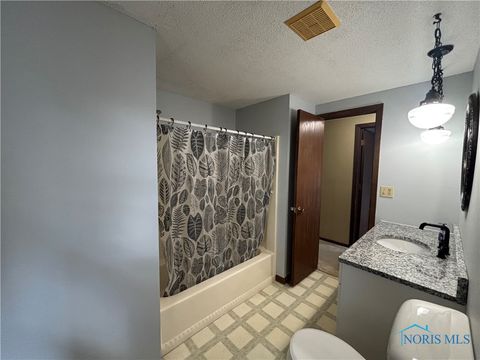 Tiny photo for 202 Wilson Street, Defiance, OH 43512 (MLS # 6136467)