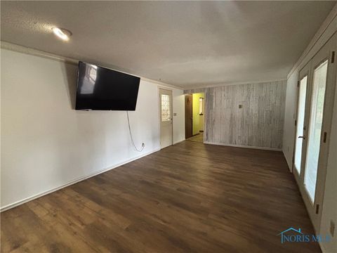 Tiny photo for 202 Wilson Street, Defiance, OH 43512 (MLS # 6136467)