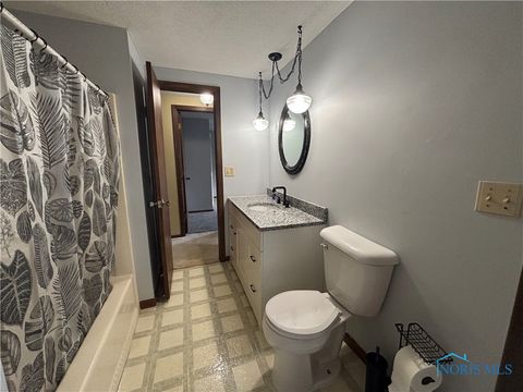 Tiny photo for 202 Wilson Street, Defiance, OH 43512 (MLS # 6136467)