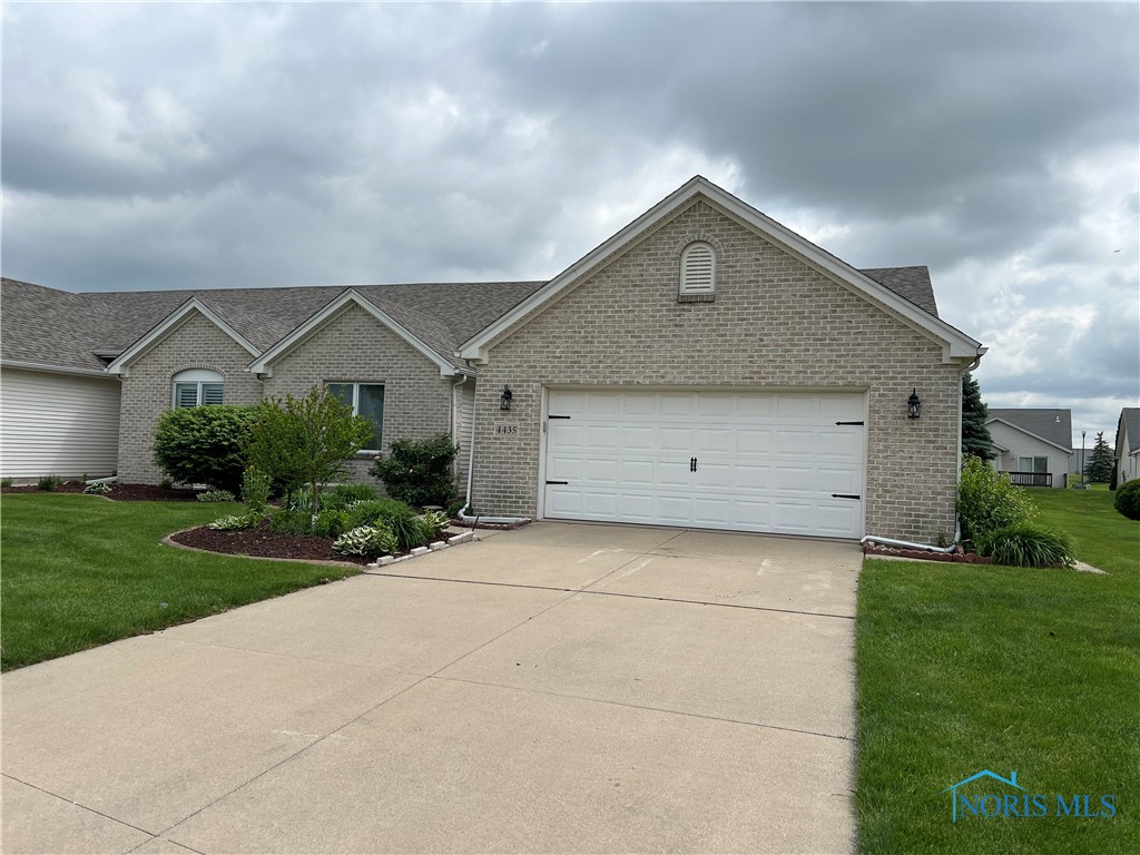 4435 E Clearwater Drive, Maumee, Ohio image 2