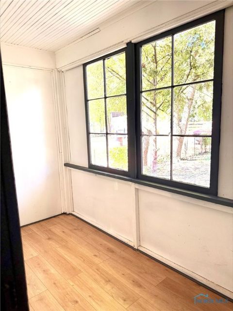 Tiny photo for 936 Orchard Street, Toledo, OH 43609 (MLS # 6136505)