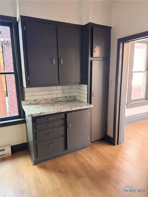Tiny photo for 936 Orchard Street, Toledo, OH 43609 (MLS # 6136505)