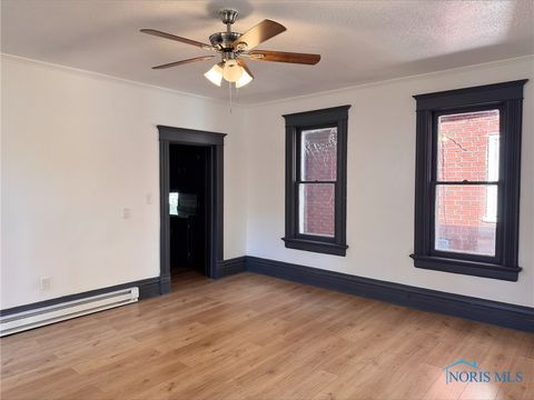 Tiny photo for 936 Orchard Street, Toledo, OH 43609 (MLS # 6136505)