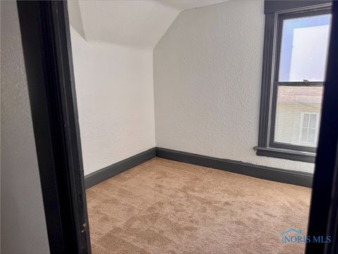 Tiny photo for 936 Orchard Street, Toledo, OH 43609 (MLS # 6136505)
