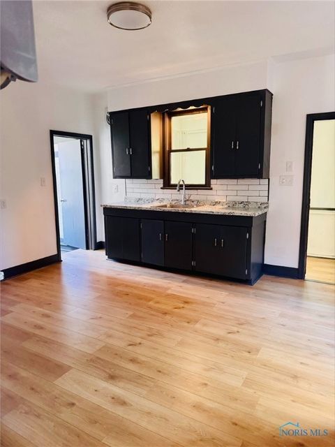 Tiny photo for 936 Orchard Street, Toledo, OH 43609 (MLS # 6136505)