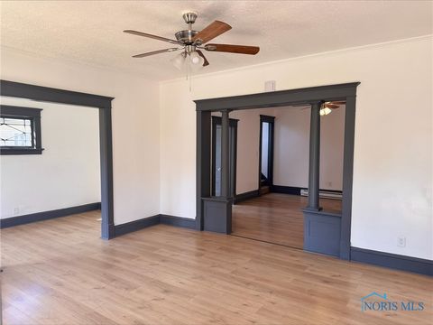 Tiny photo for 936 Orchard Street, Toledo, OH 43609 (MLS # 6136505)