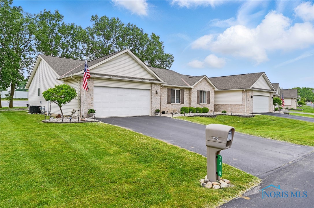 2310 Villa West Drive, Findlay, Ohio image 3