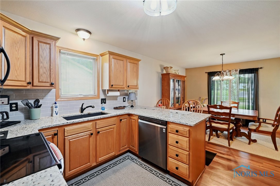 2310 Villa West Drive, Findlay, Ohio image 14
