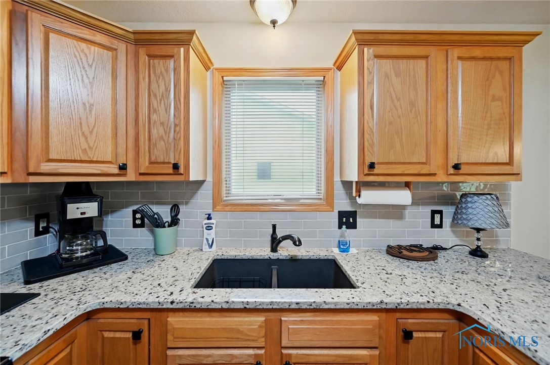 2310 Villa West Drive, Findlay, Ohio image 17