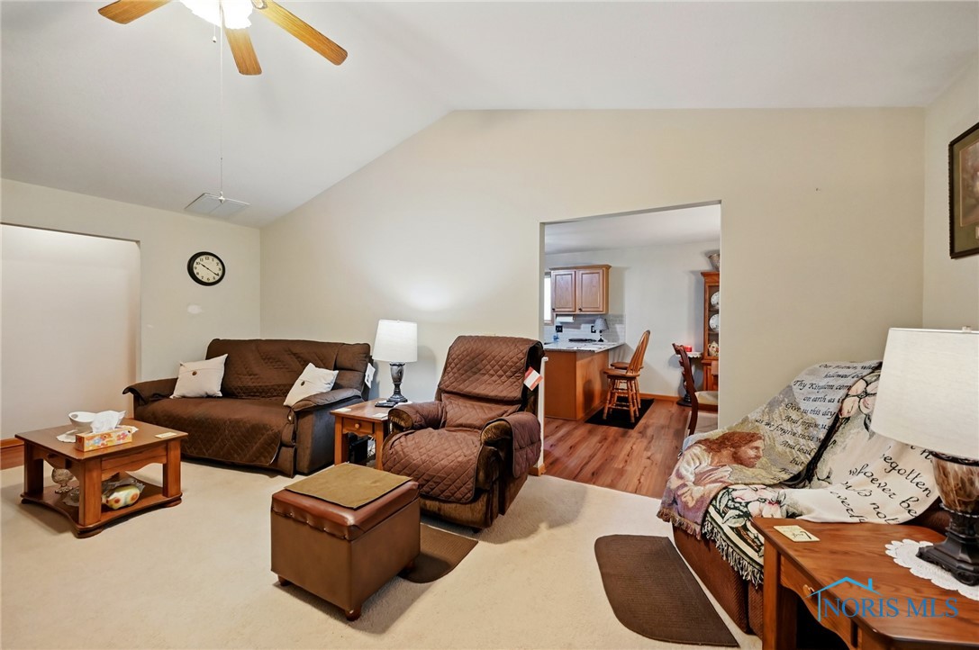 2310 Villa West Drive, Findlay, Ohio image 10