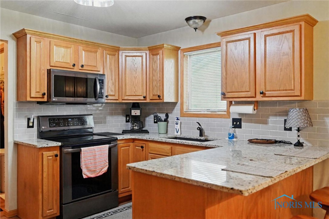 2310 Villa West Drive, Findlay, Ohio image 12