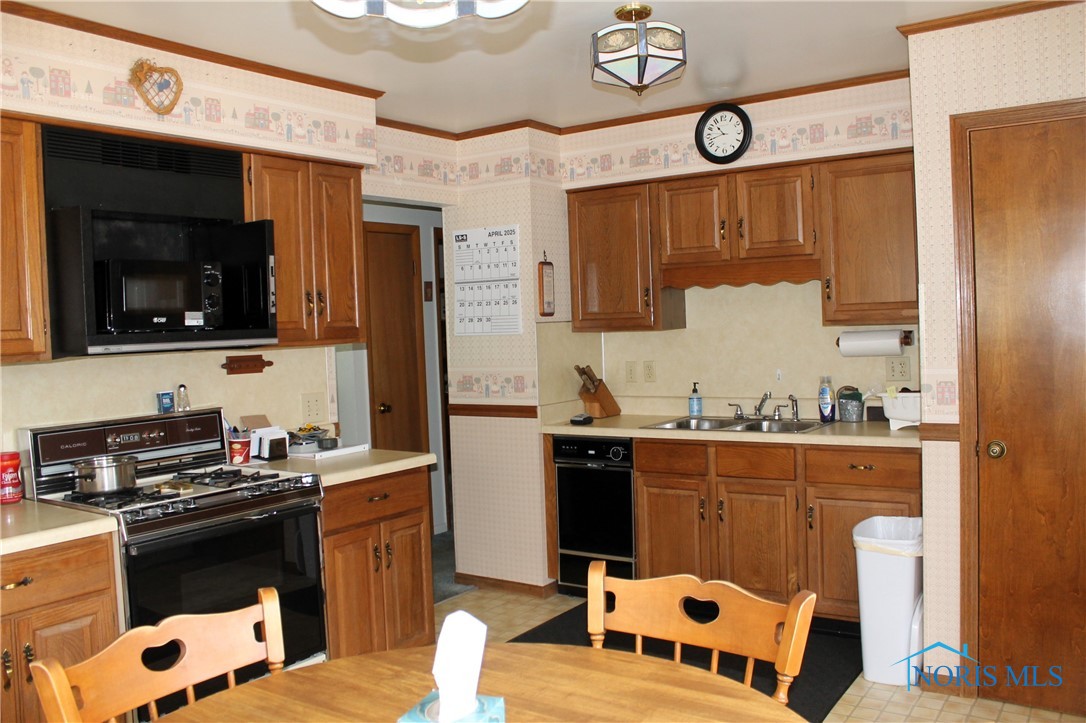 4009 Airedale Avenue, Toledo, Ohio image 13