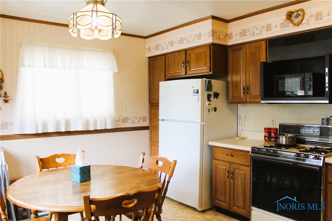 4009 Airedale Avenue, Toledo, Ohio image 14