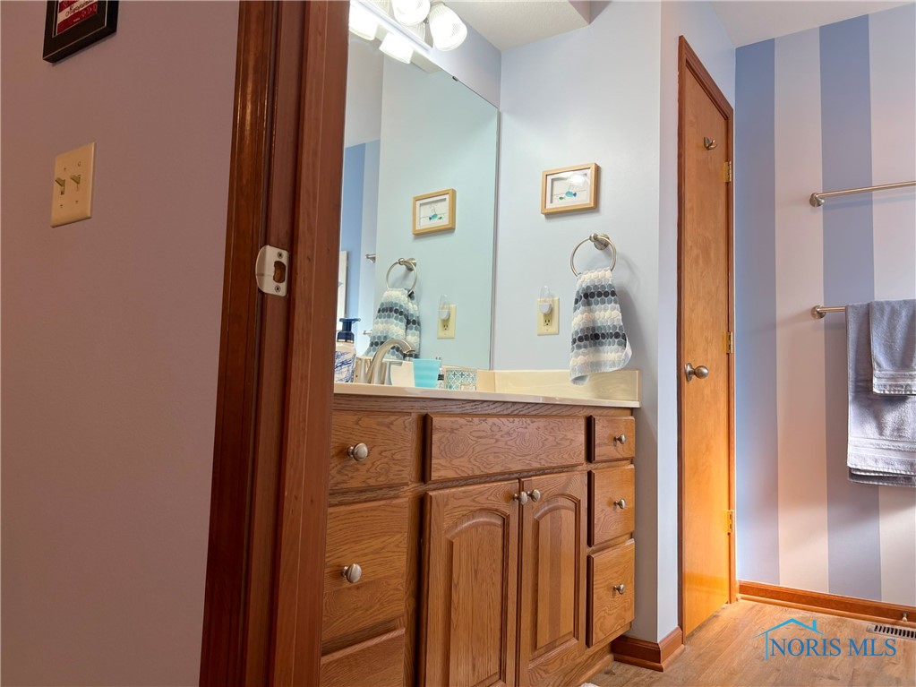 4259 Townhouse Drive #F, Oregon, Ohio image 8