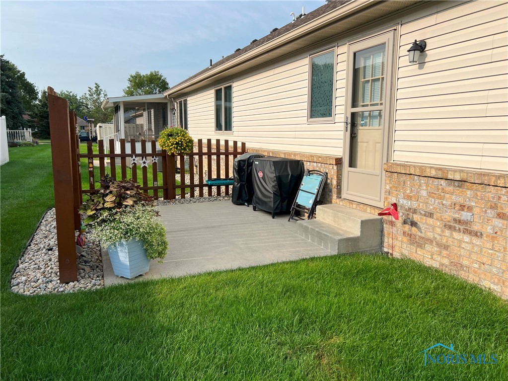 4259 Townhouse Drive #F, Oregon, Ohio image 7