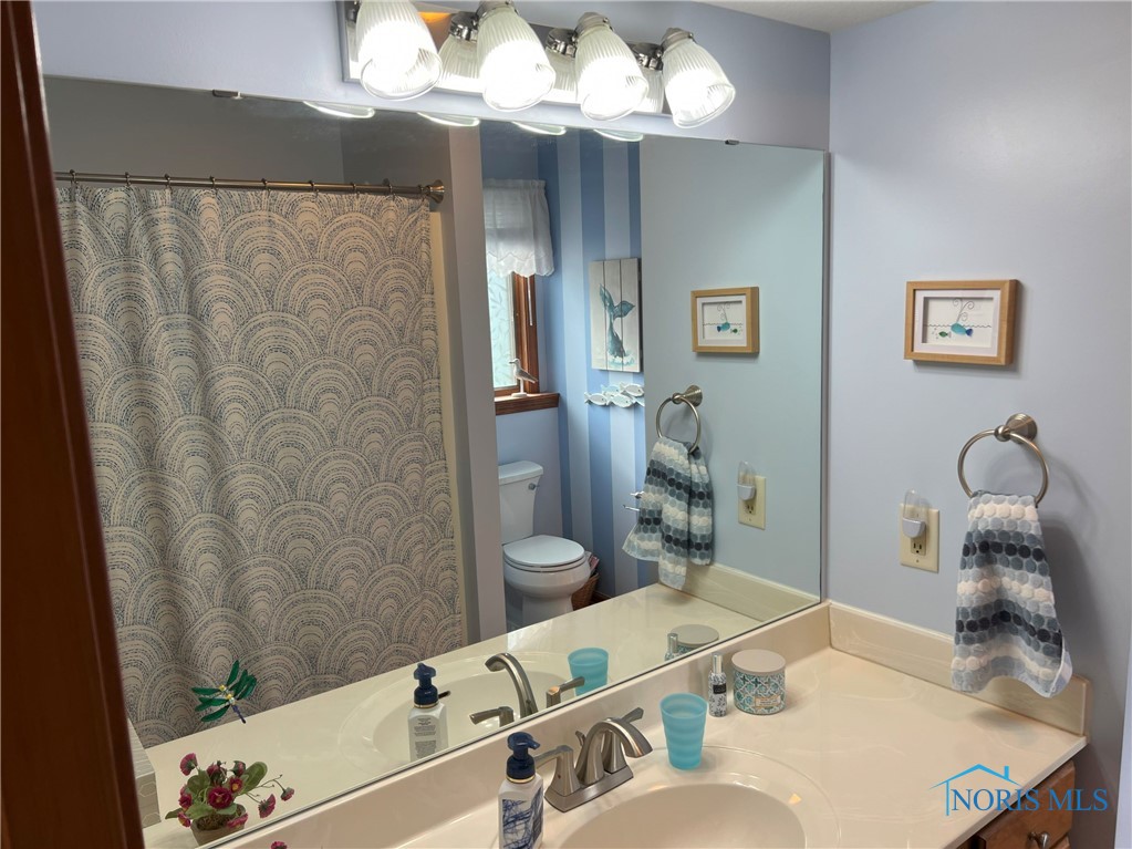 4259 Townhouse Drive #F, Oregon, Ohio image 16