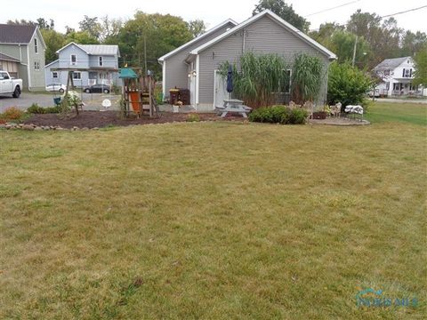 Tiny photo for 717 E Second Street, Ottawa, OH 45875 (MLS # 6136152)