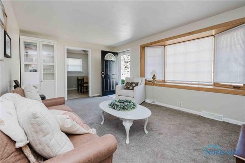 Tiny photo for 425 Rector Avenue, Findlay, OH 45840 (MLS # 6136586)