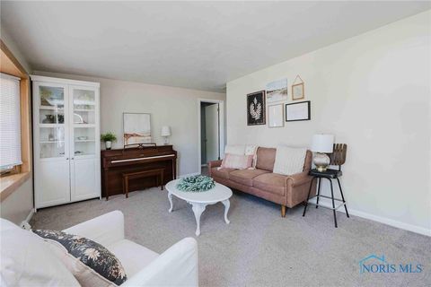 Tiny photo for 425 Rector Avenue, Findlay, OH 45840 (MLS # 6136586)