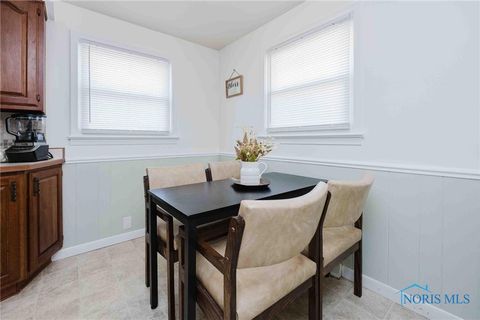 Tiny photo for 425 Rector Avenue, Findlay, OH 45840 (MLS # 6136586)