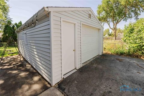 Tiny photo for 425 Rector Avenue, Findlay, OH 45840 (MLS # 6136586)