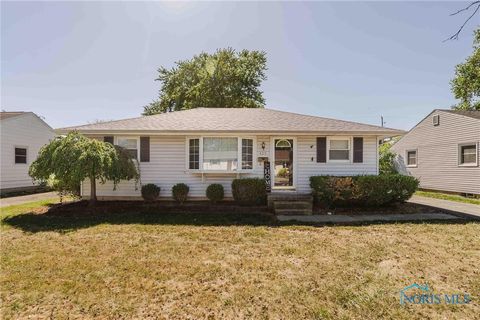 Photo of 425 Rector Avenue, Findlay, OH 45840 (MLS # 6136586)